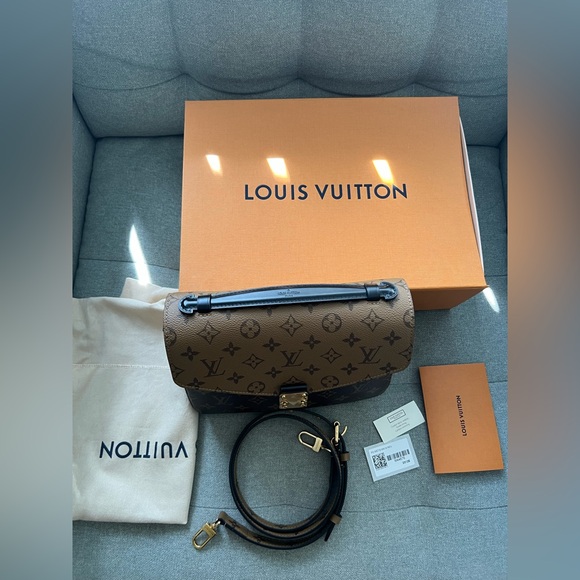 Louis Vuitton Pochette Metis Bag (Reverse) - Picture 1 of 16